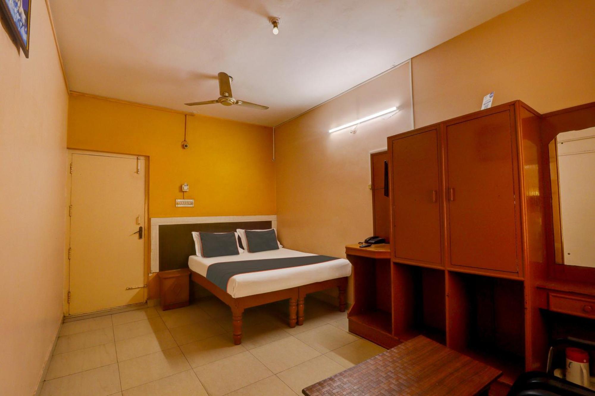 Collection O Royal Comfort Bangalore Buitenkant foto