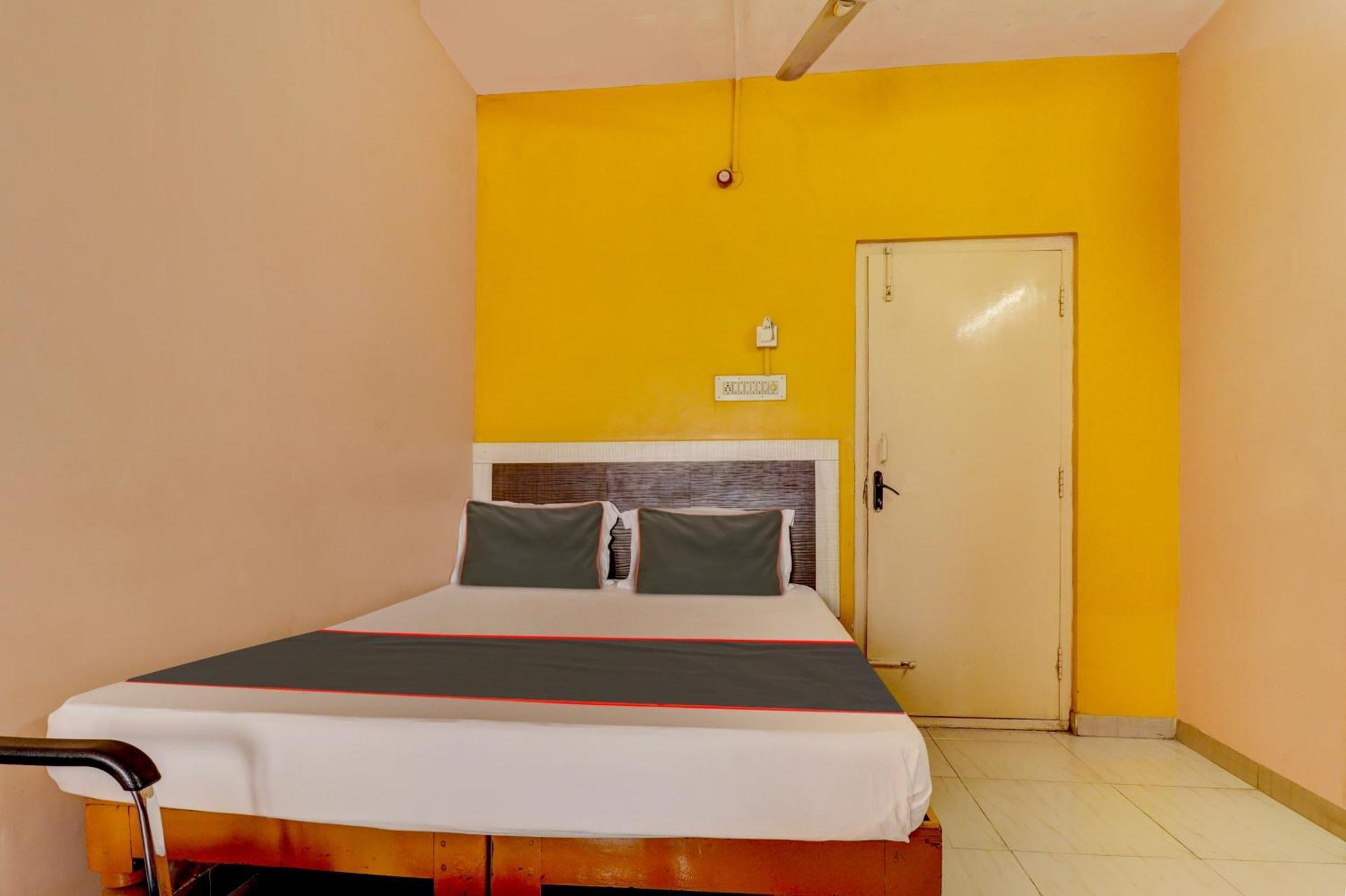 Collection O Royal Comfort Bangalore Buitenkant foto